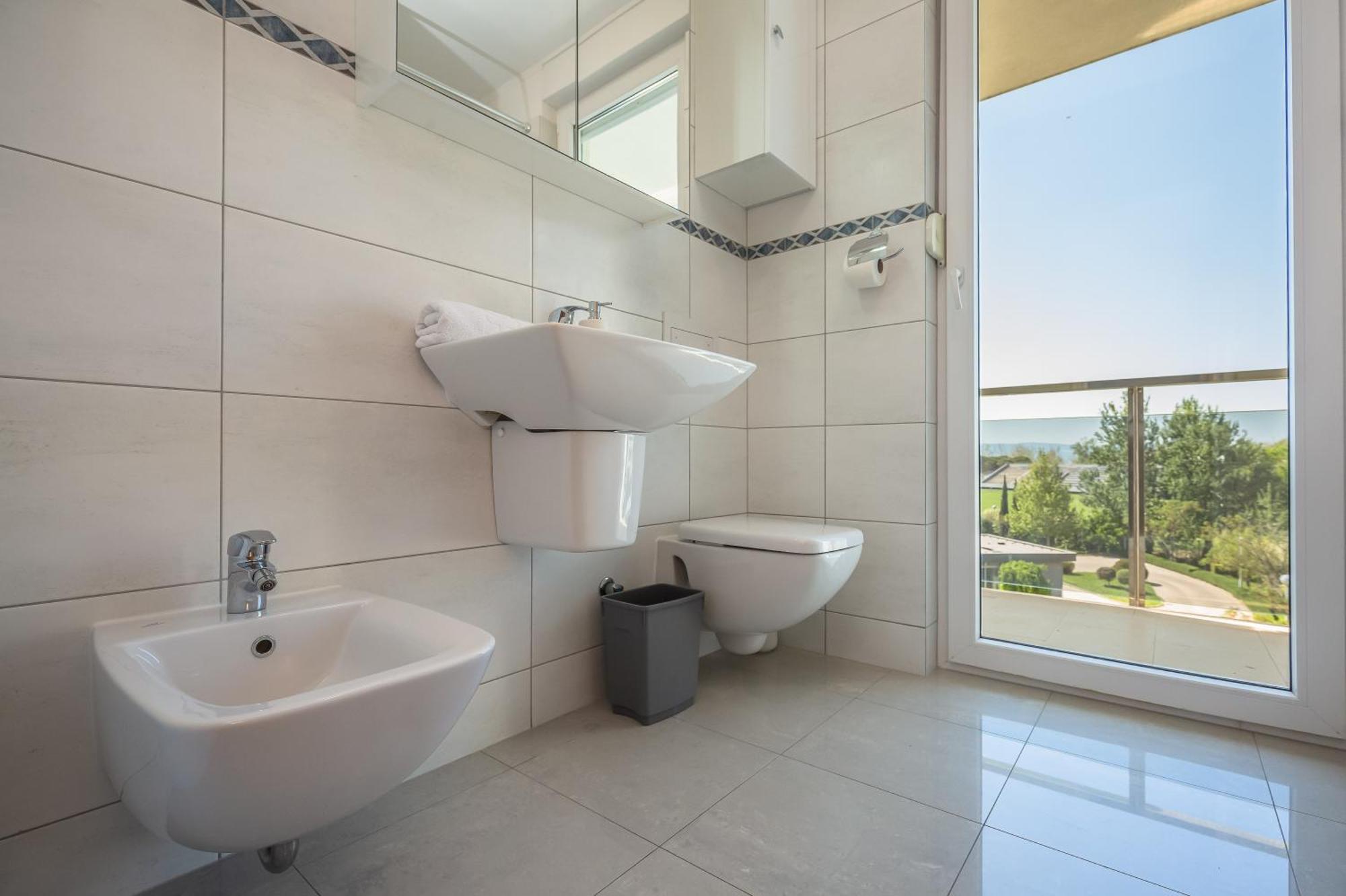 Ap 4+2 In One Of The Most Luxury Building In Omis Room photo